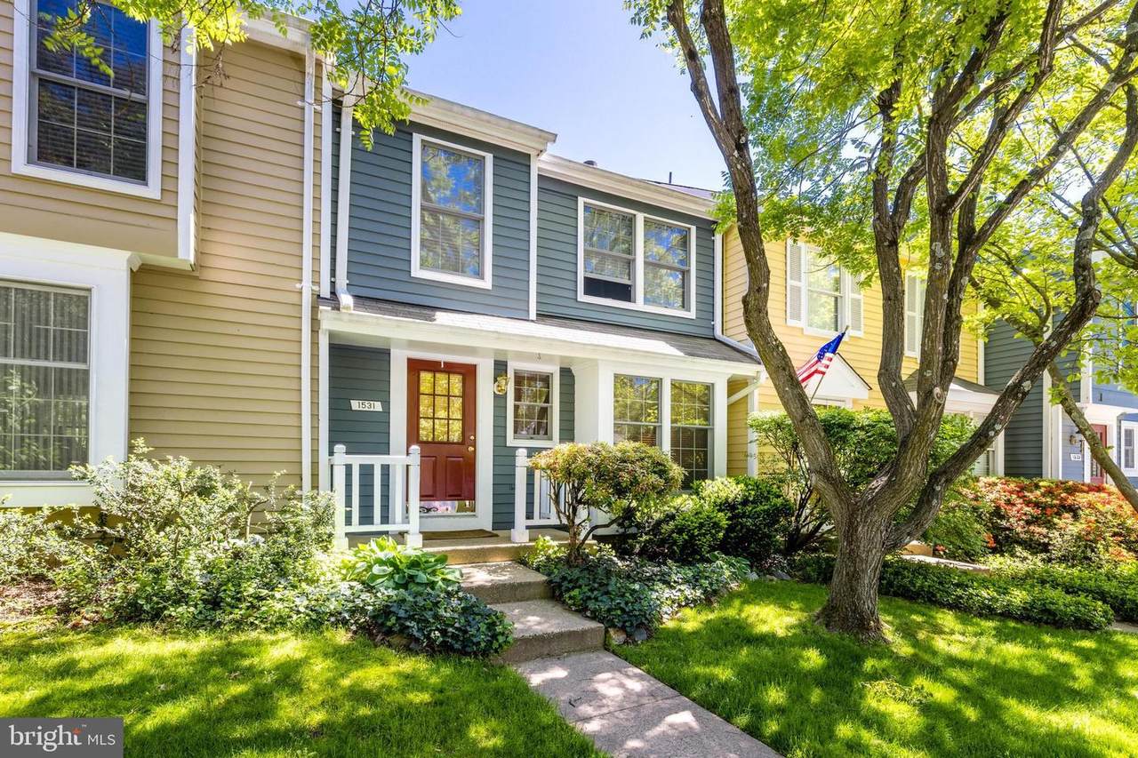 1531 Twisted Oak Drive - Photo 1
