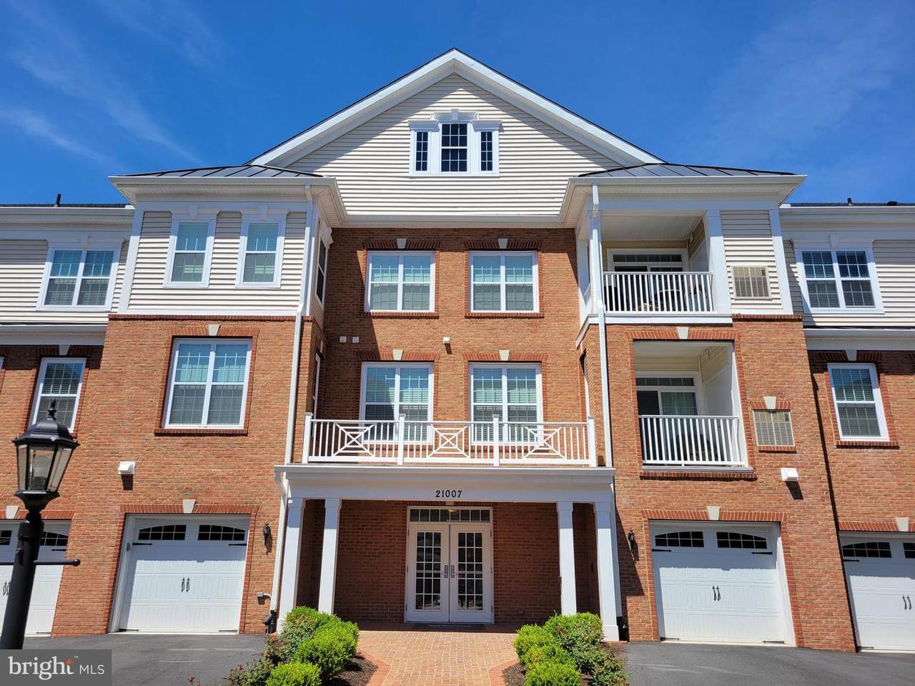 21007 Rocky Knoll Square - Photo 1