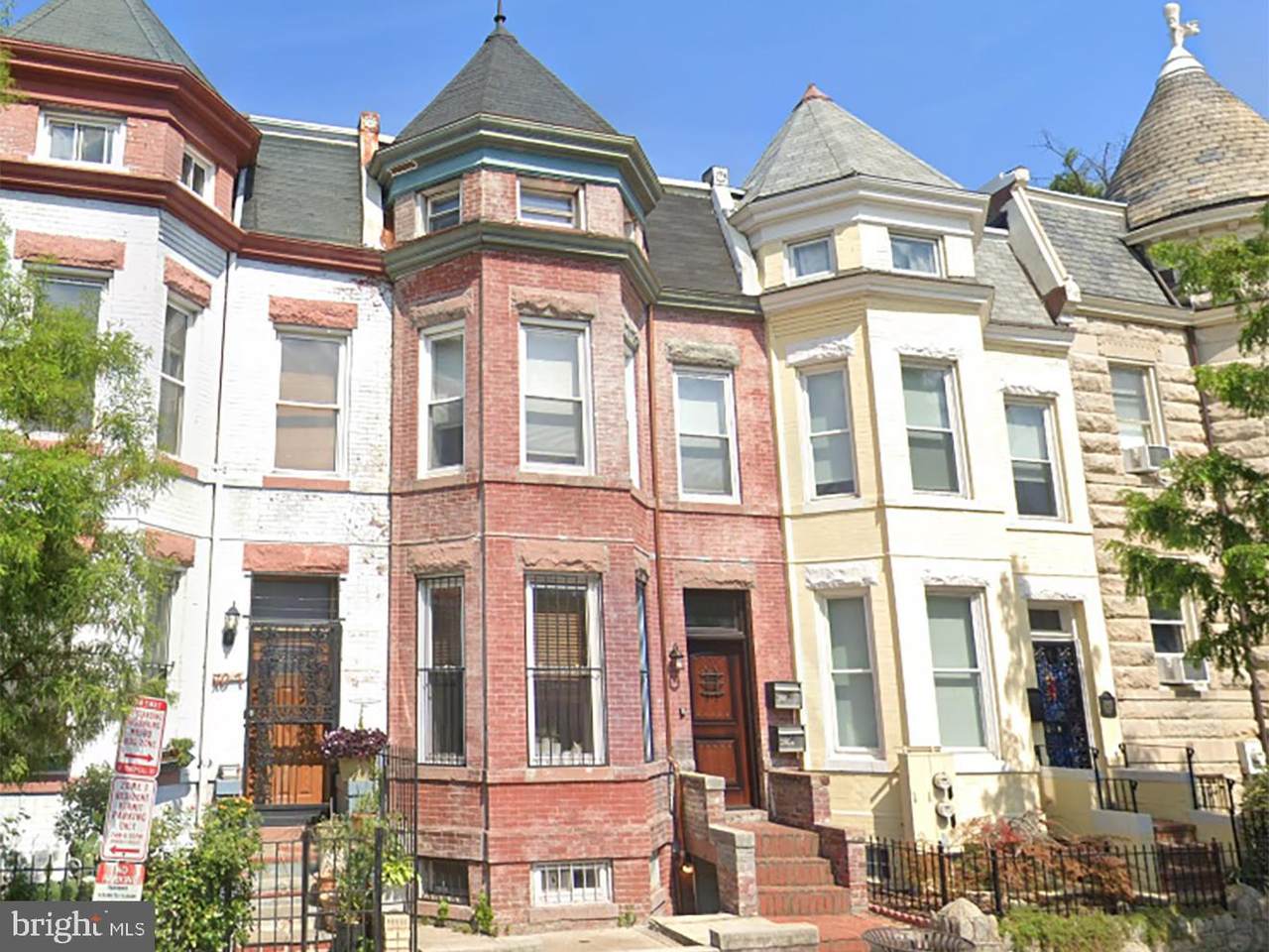 3105 11TH Street - Photo 1