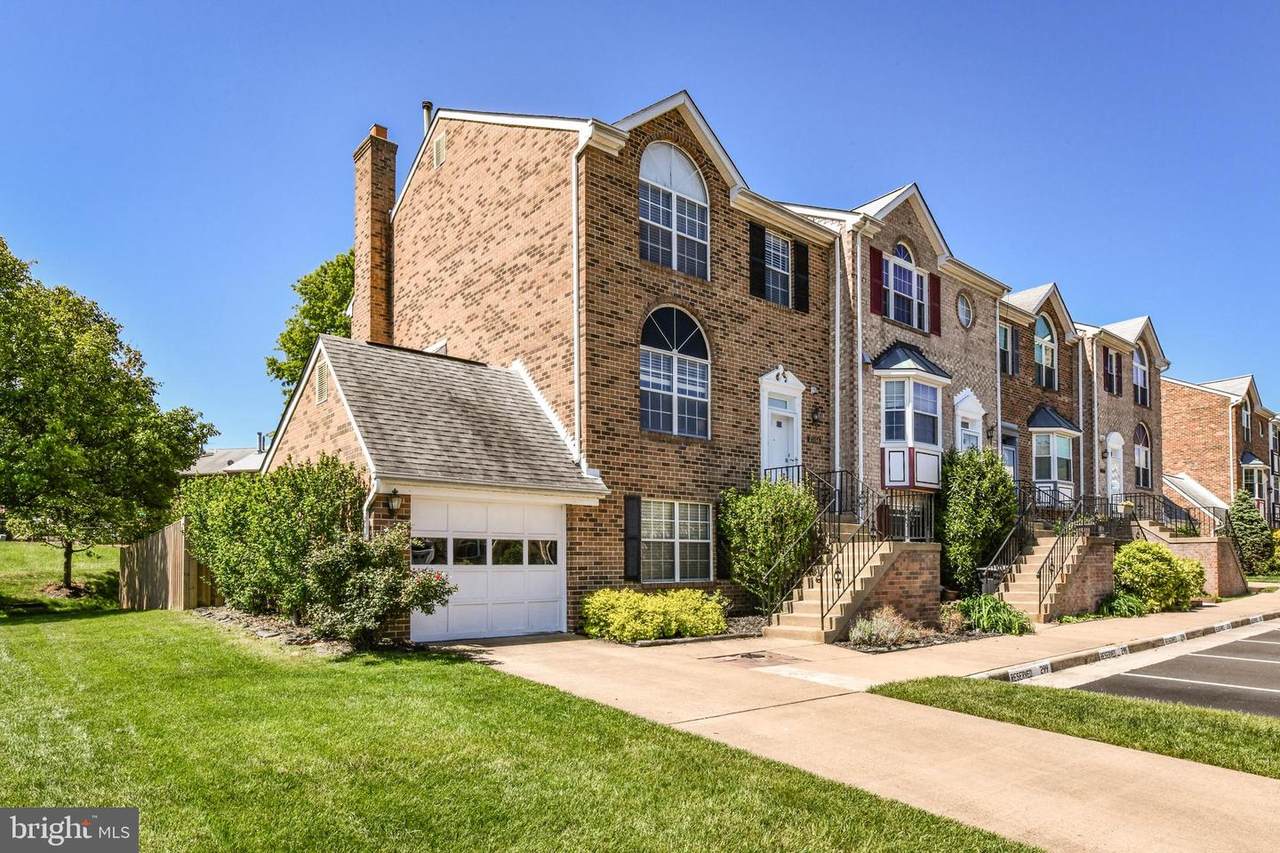 21166 Twinridge Square - Photo 1