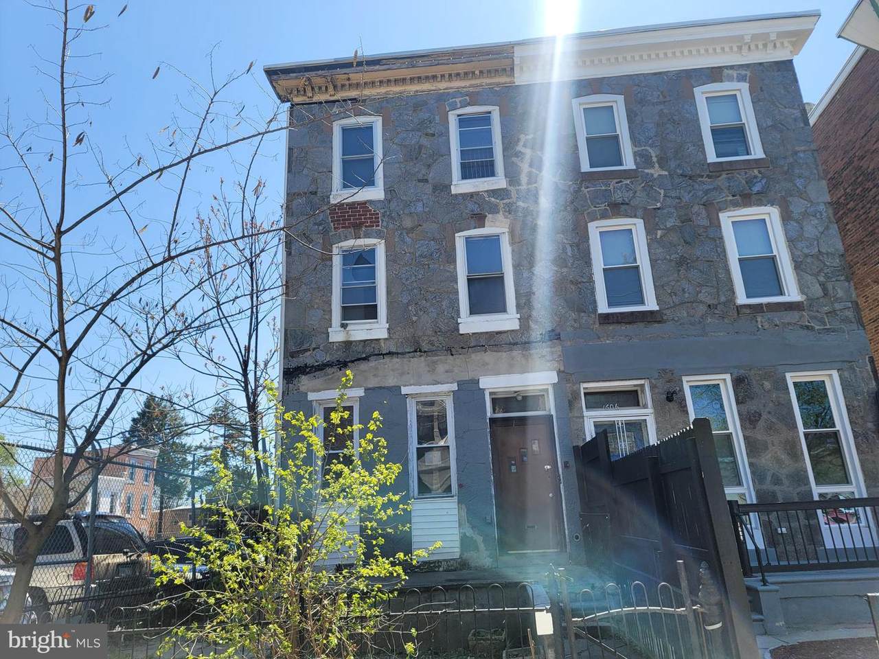 1604 Tioga Street - Photo 1