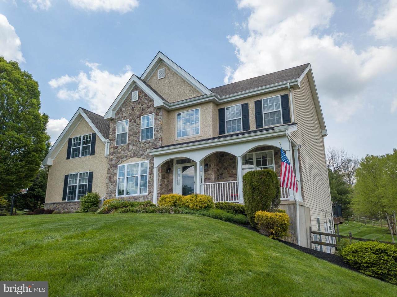 1 Hiview Drive - Photo 1