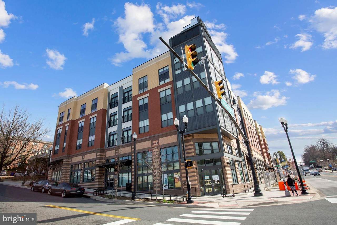 989 Buchanan Street - Photo 1