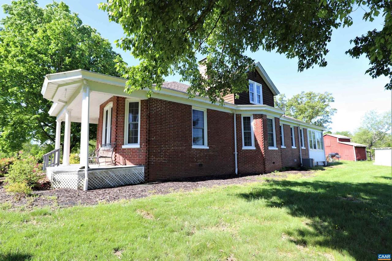 228 Ellisville Dr - Photo 1