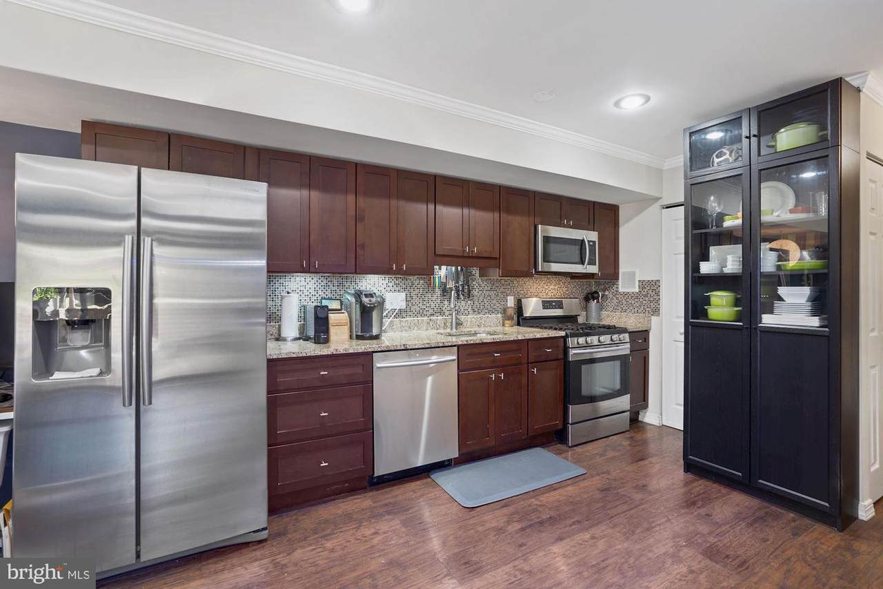7368 Lee Highway - Photo 1