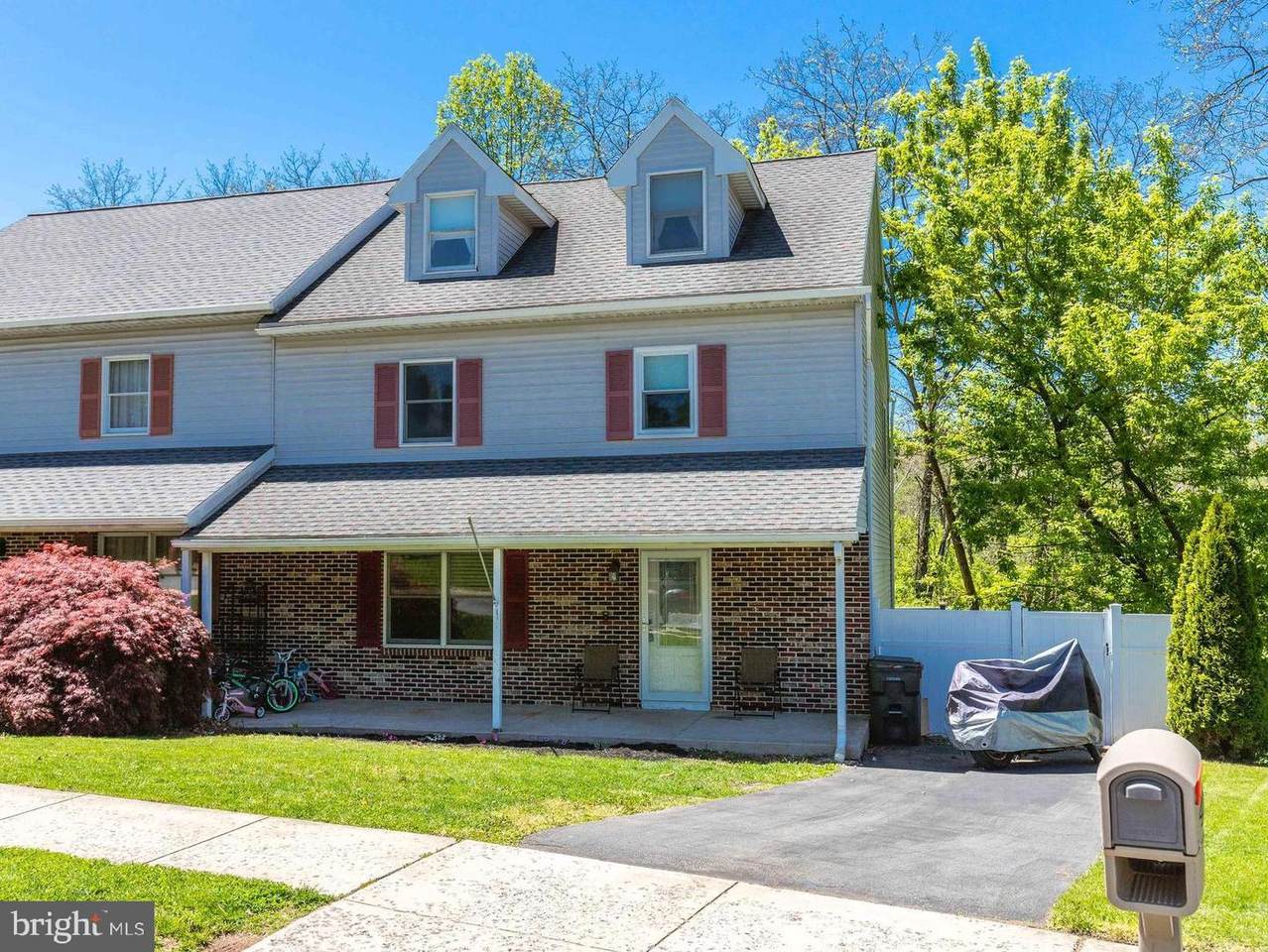 402 Water Street - Photo 1