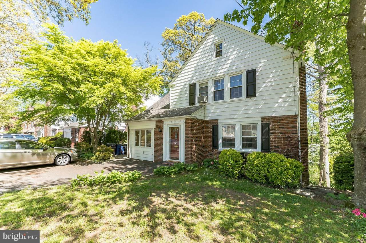 1521 Edge Hill Road - Photo 1