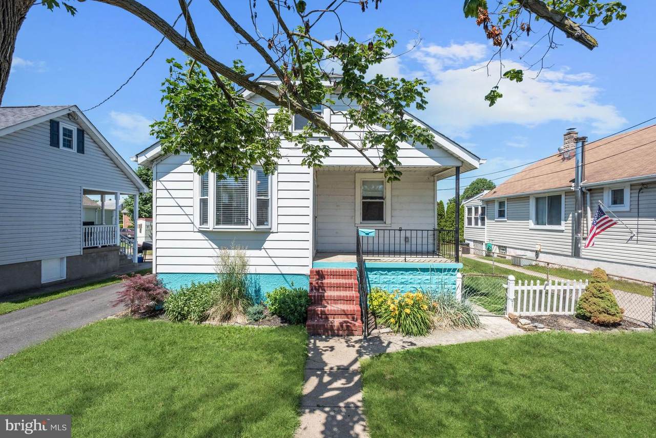 112 Bayside Drive - Photo 1