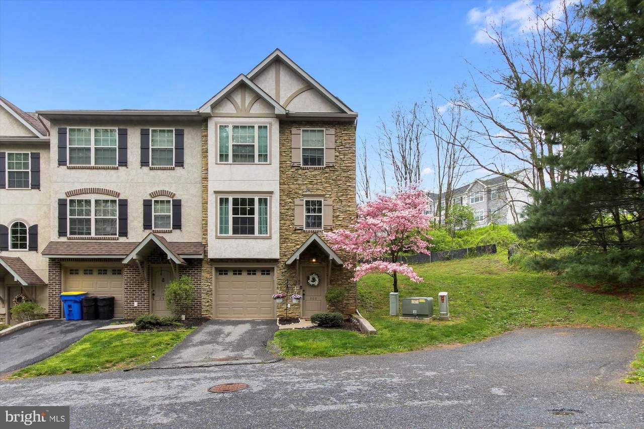 260 Valley Drive - Photo 1