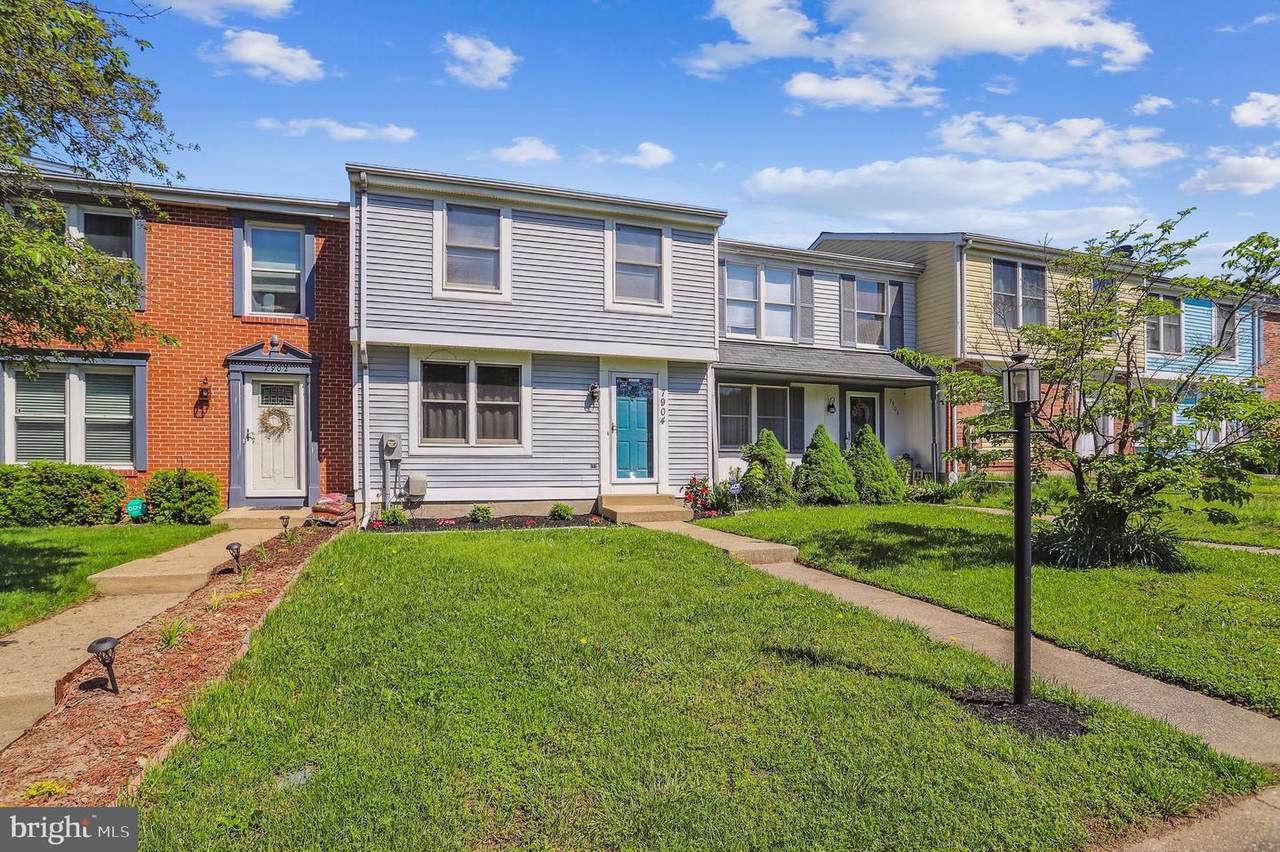 7904 Blue Anchor Court - Photo 1