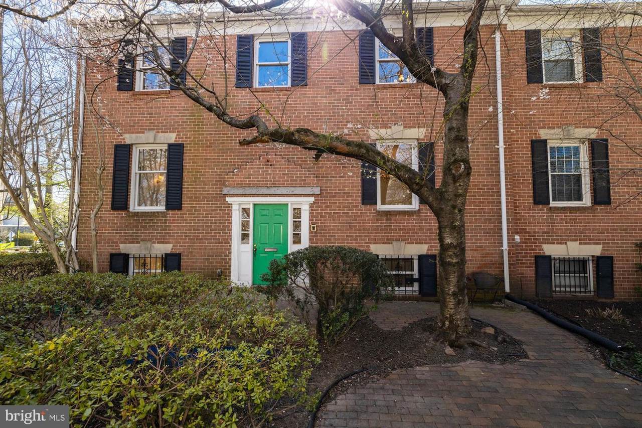 30 Chevy Chase Circle - Photo 1