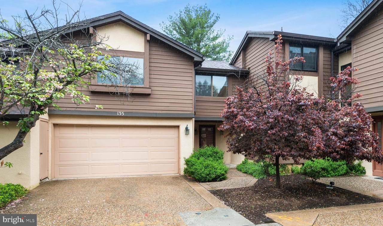 135 Sayre Drive - Photo 1