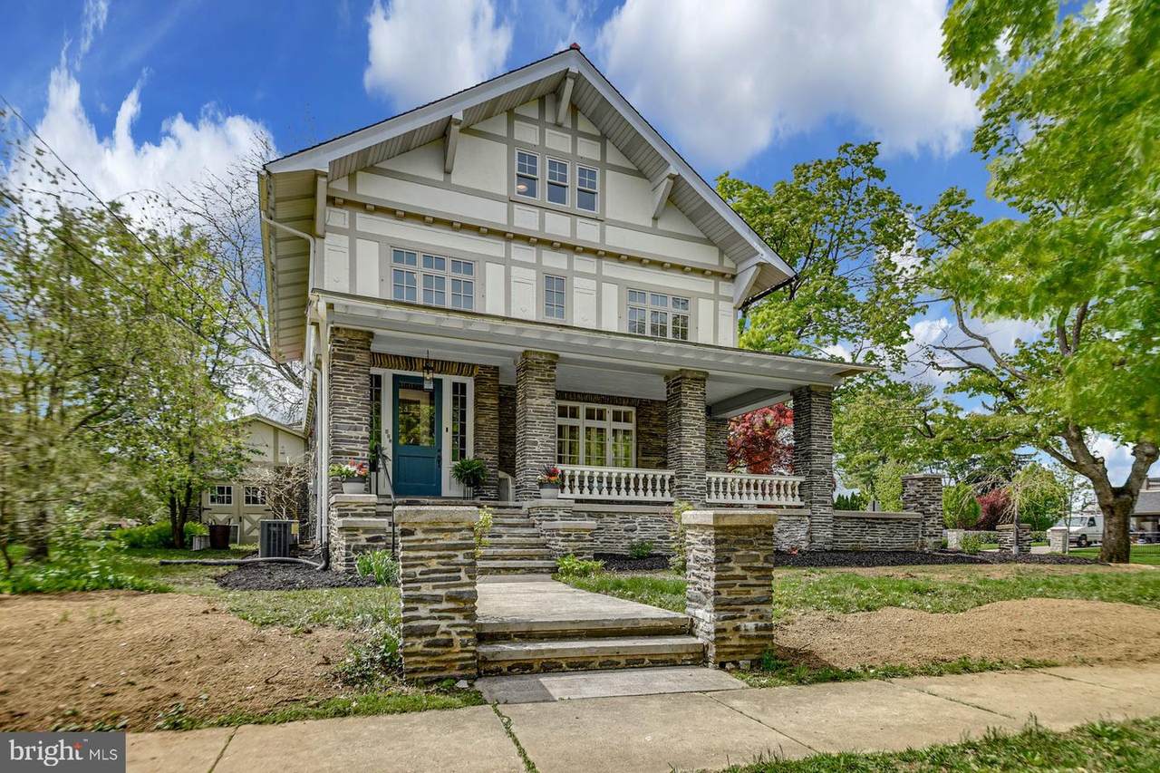 925 Prospect Avenue - Photo 1