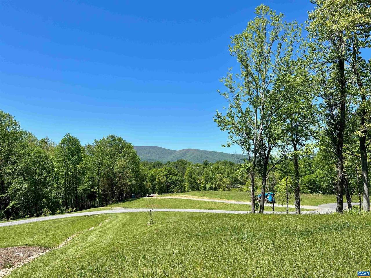 10 Eagle View - Photo 1