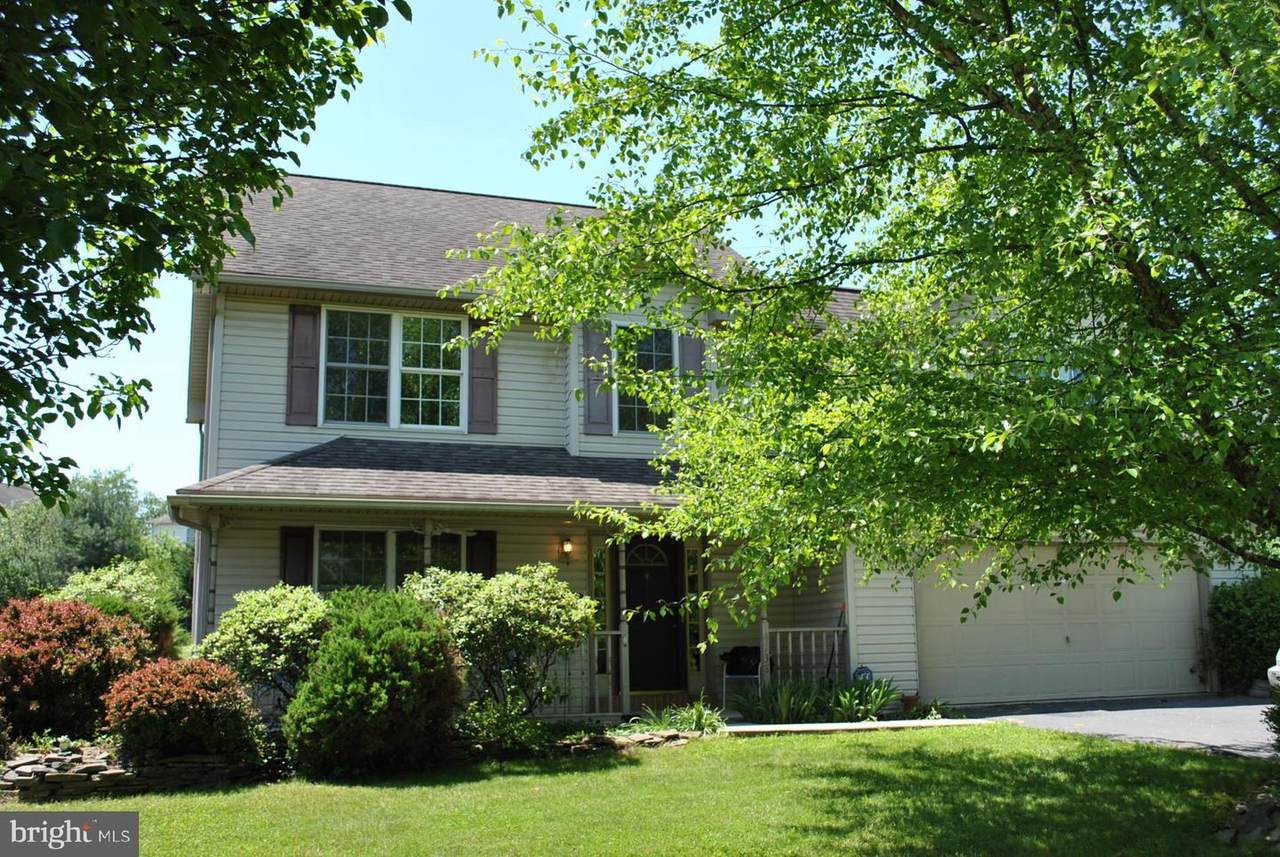 138 Westgate Drive - Photo 1