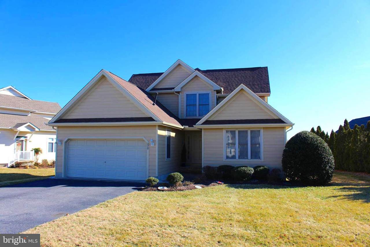 272 Lakeside Drive - Photo 1