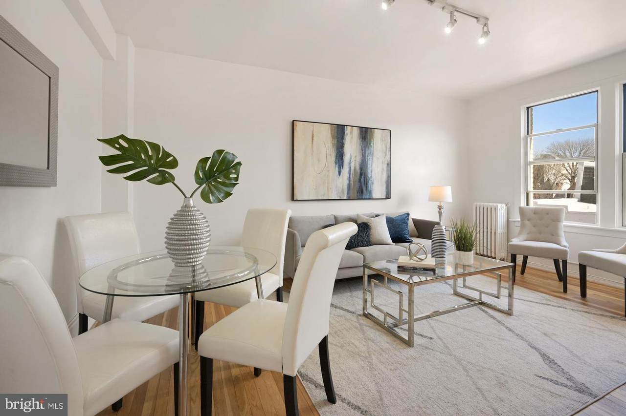 1820 Clydesdale Place - Photo 1