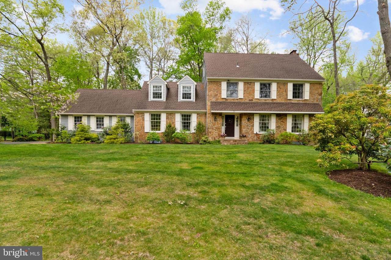 104 Holly Lane - Photo 1