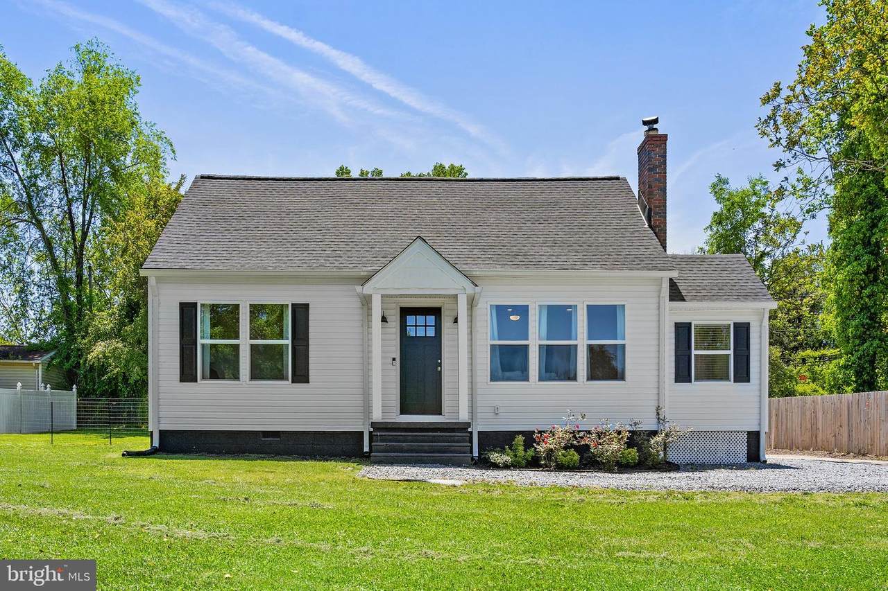 471 Ferry Road - Photo 1