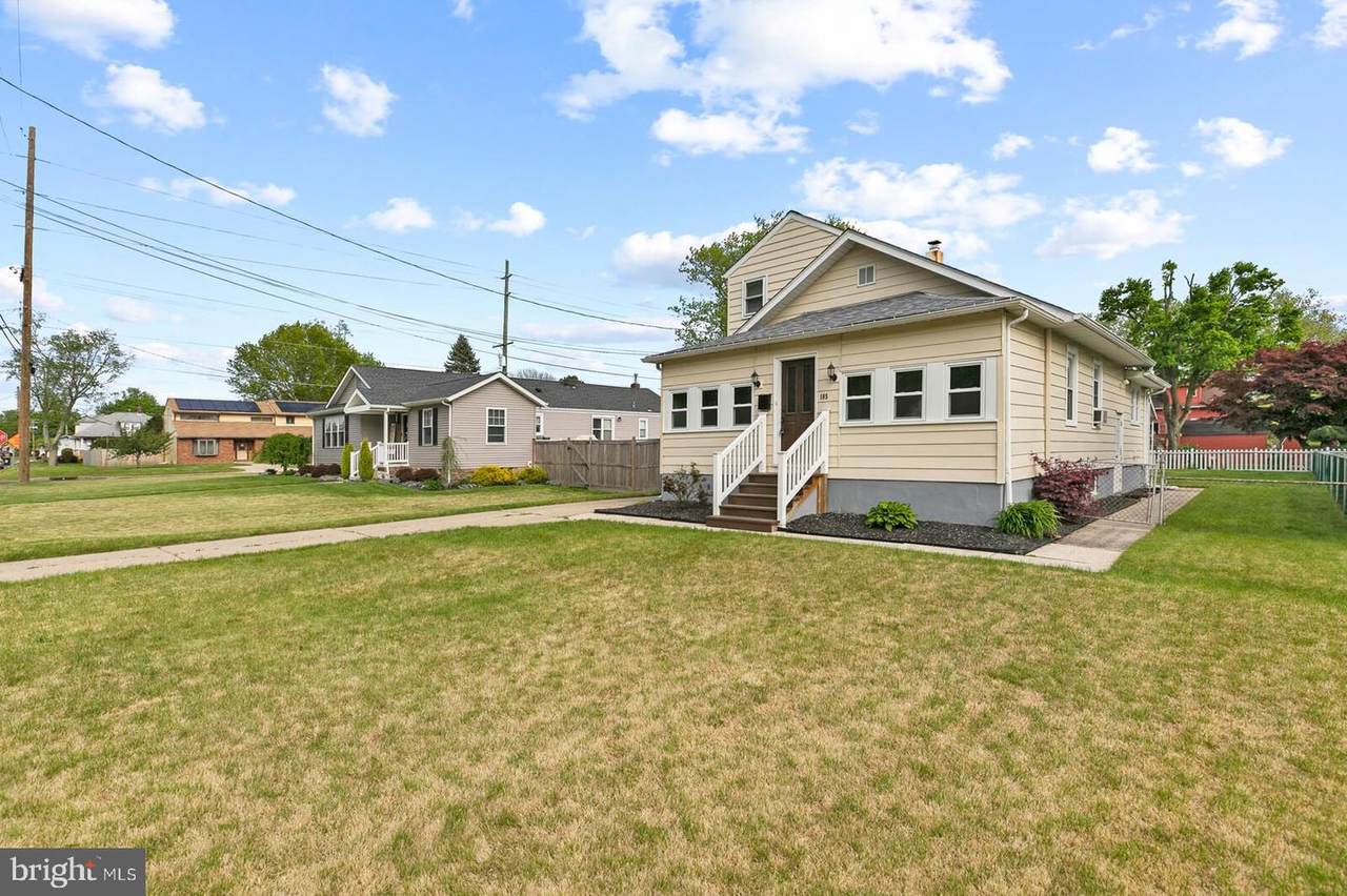 105 Thackara Avenue - Photo 1