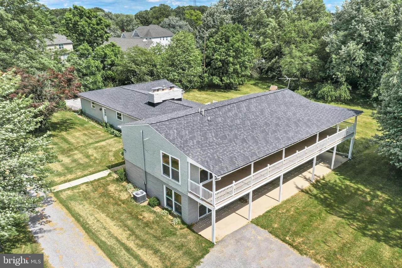327 Tolna Road - Photo 1