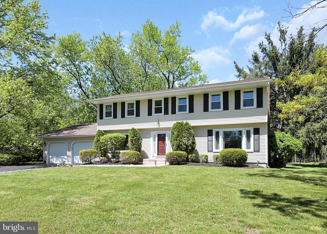42 Van Wyck Drive - Photo 1