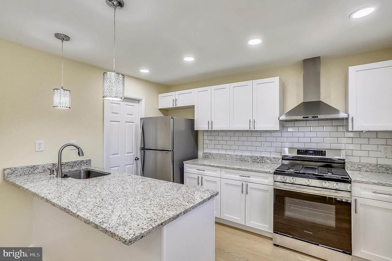 5170 Clacton Avenue - Photo 1