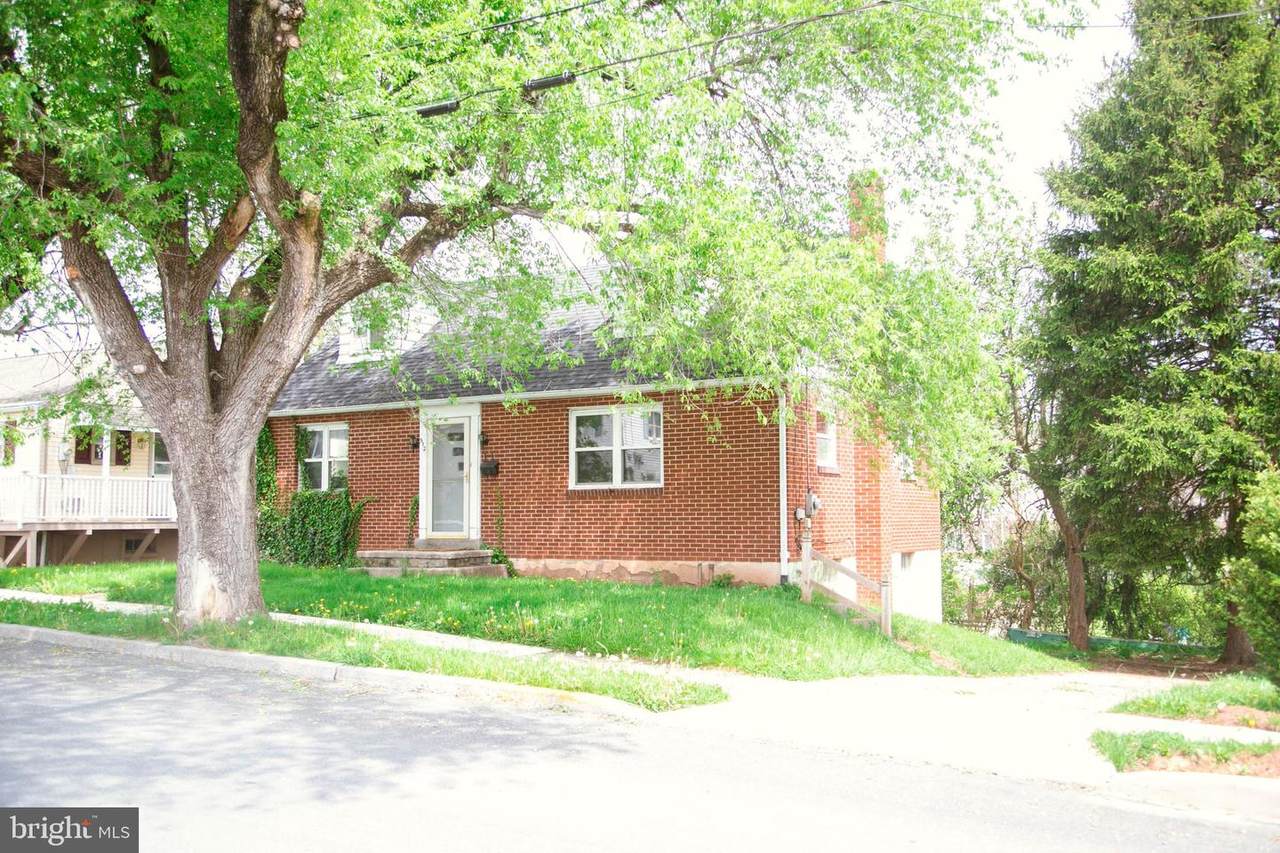 512 Spruce Street - Photo 1