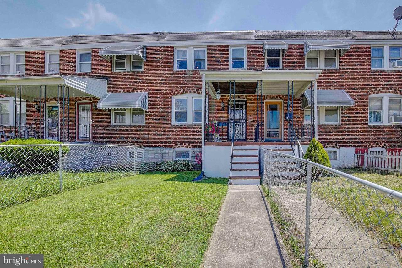 321 Old Riverside - Photo 1