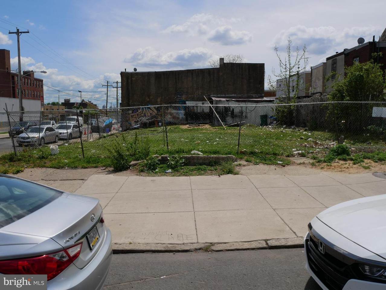 300-312 Lehigh Avenue - Photo 1