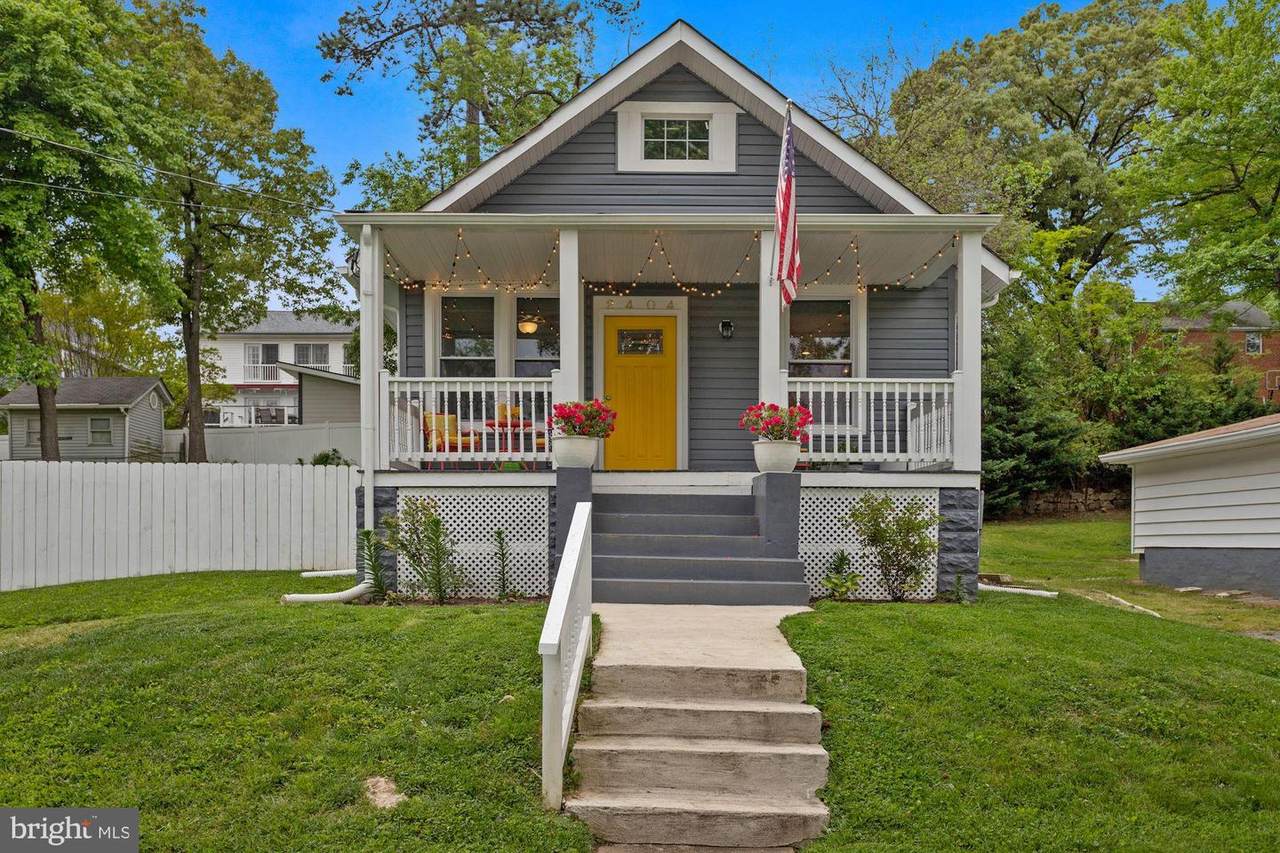 2404 Valley Way - Photo 1