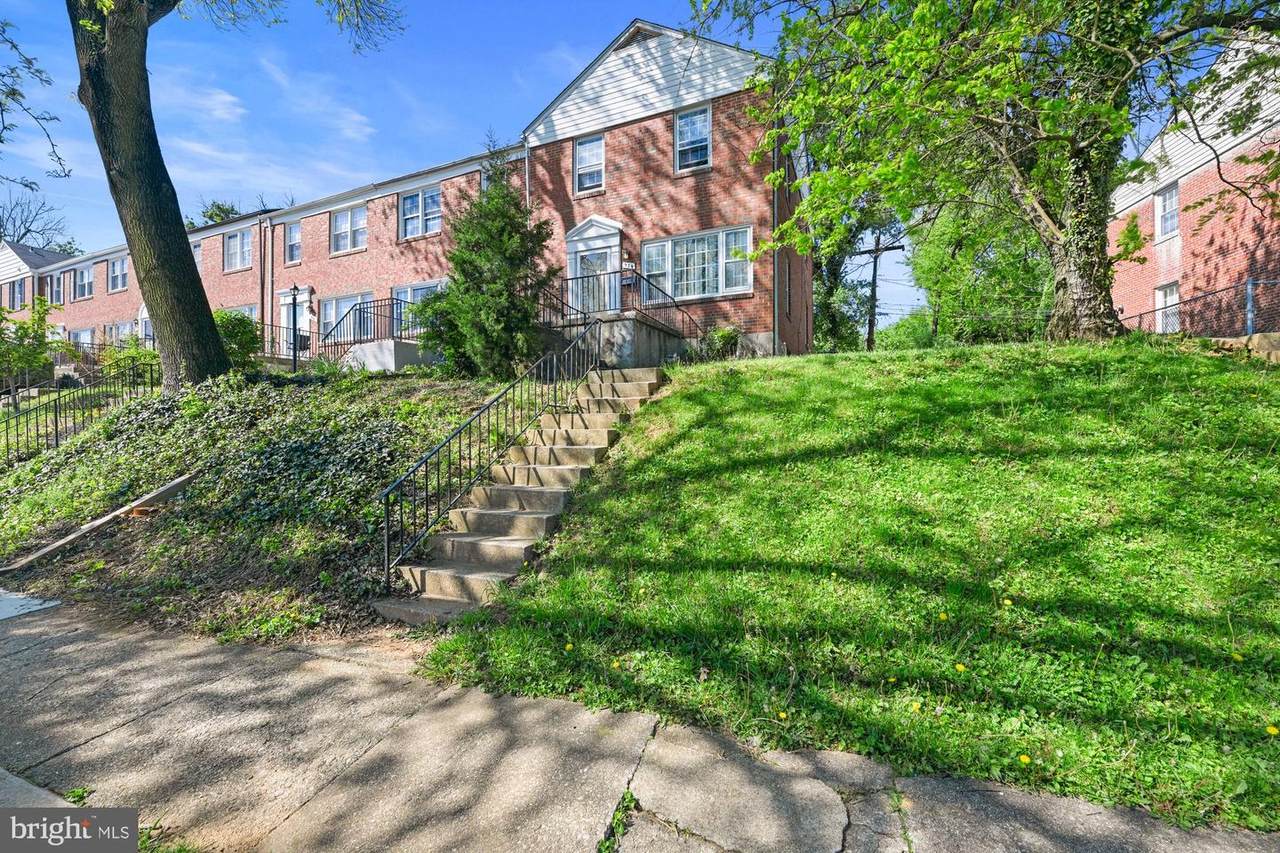 934 Fairmount Avenue - Photo 1