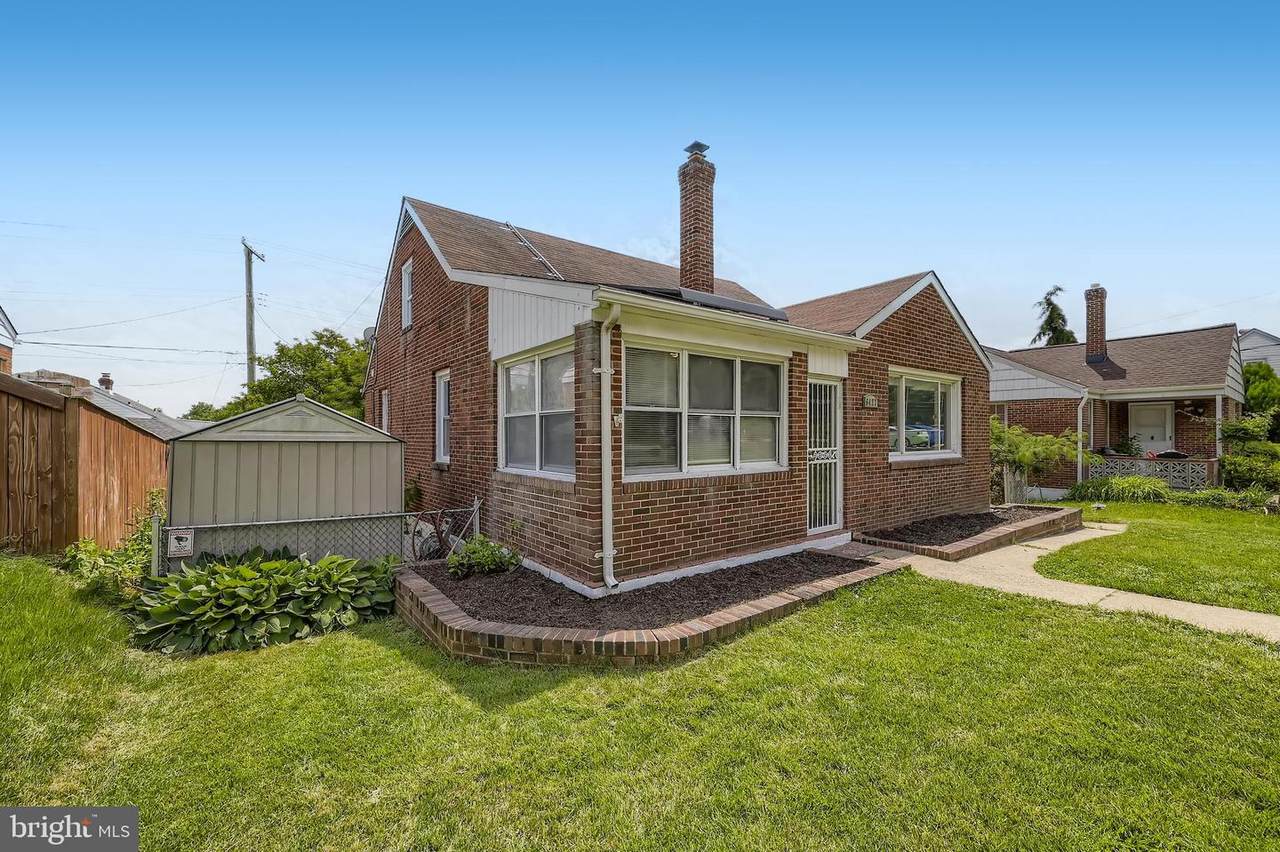 6427 Hazelwood Avenue - Photo 1