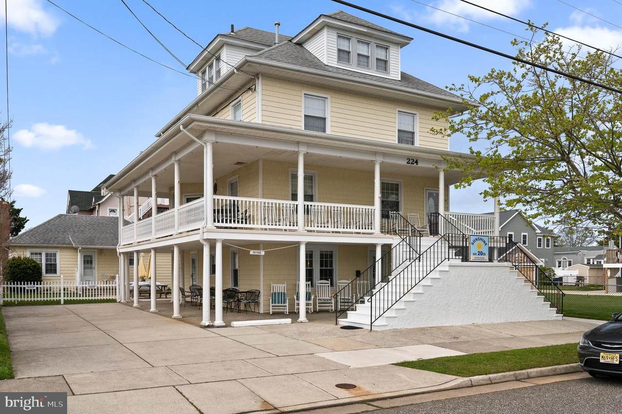 224 20TH Street - Photo 1