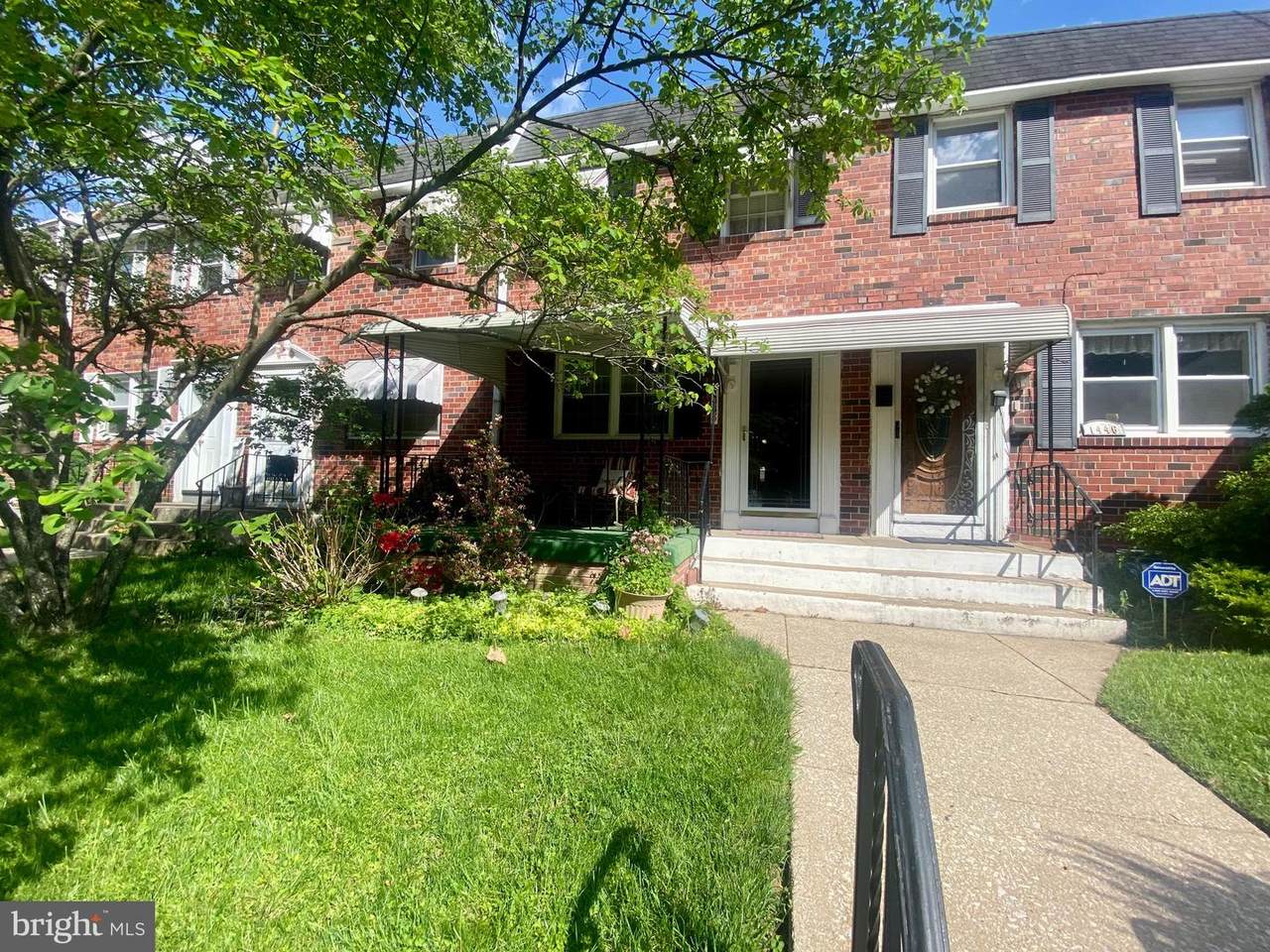 1448 Stanbridge Street - Photo 1