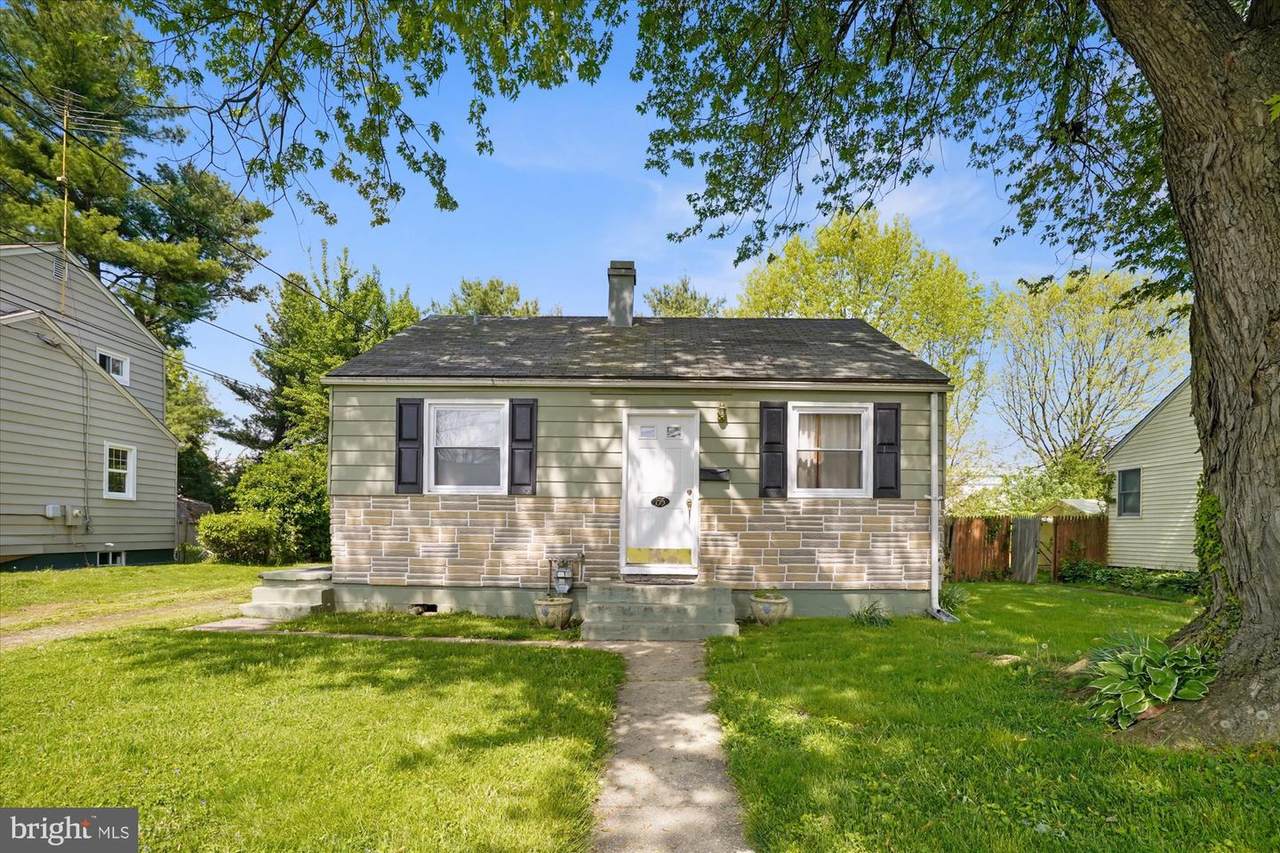 155 Deen Ave E - Photo 1
