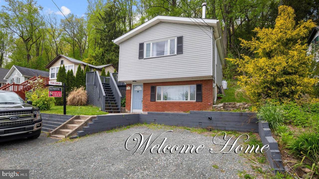 15 Lewis Lane - Photo 1