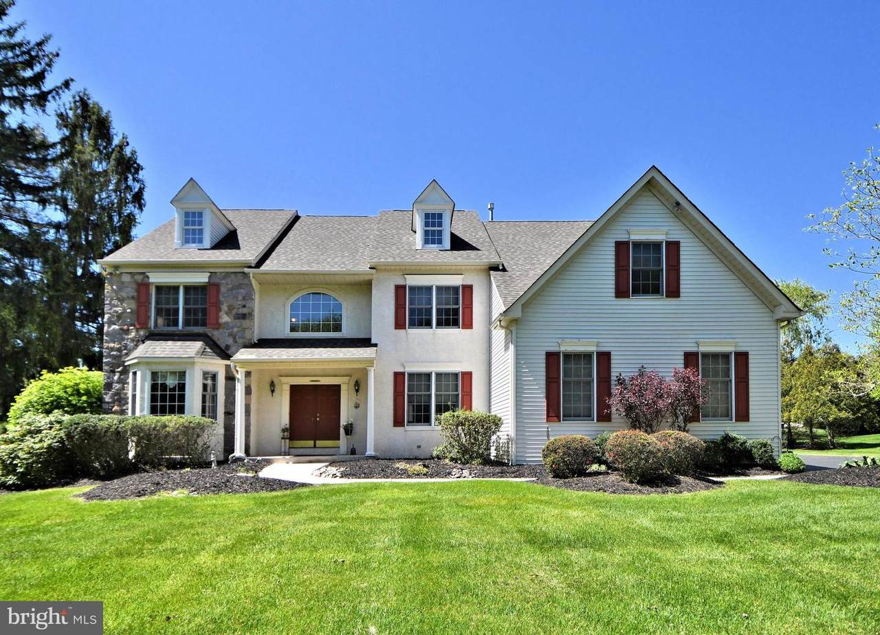 865 Wooded Pond Road - Photo 1