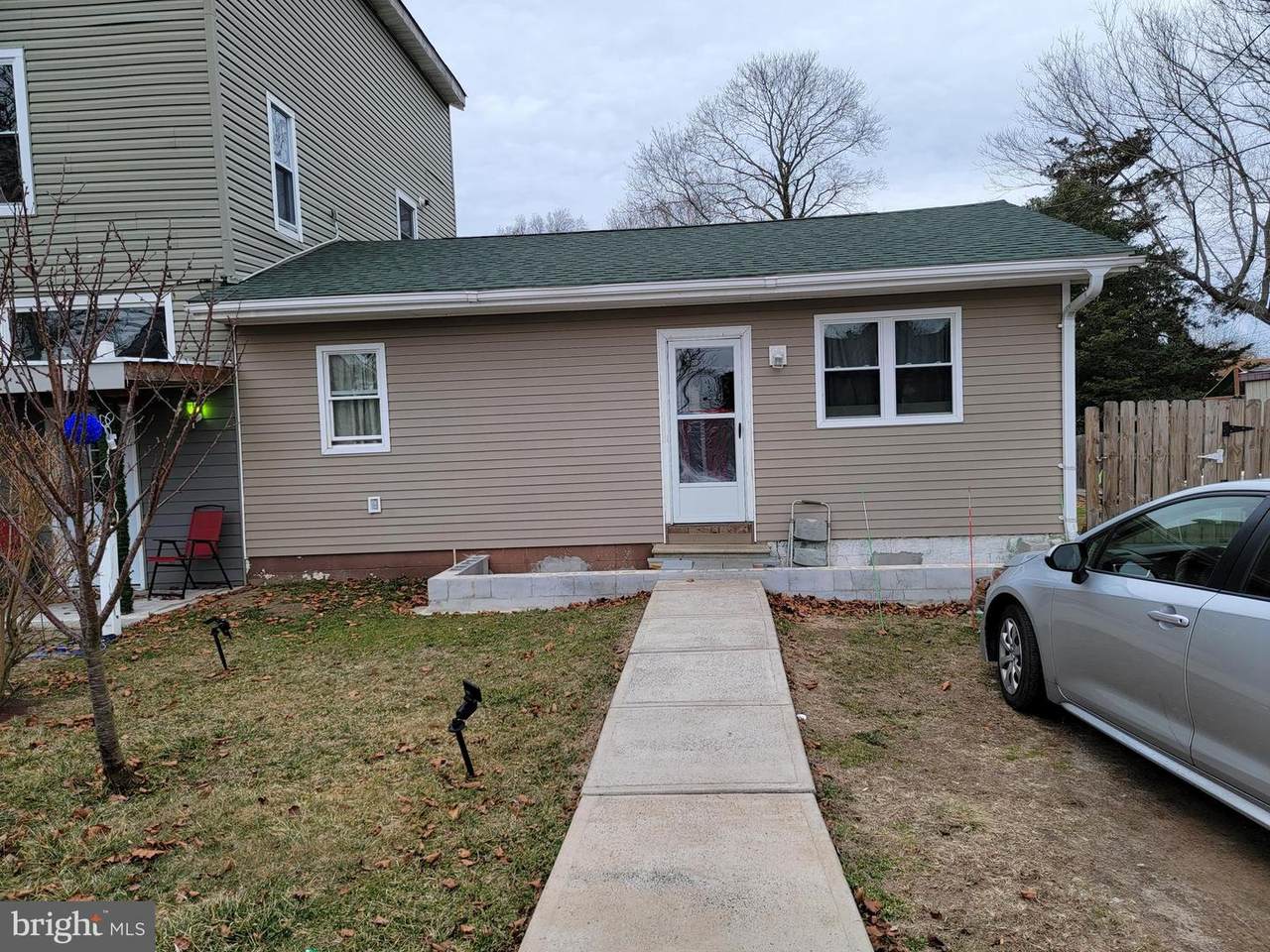 105 9TH Street - Photo 1