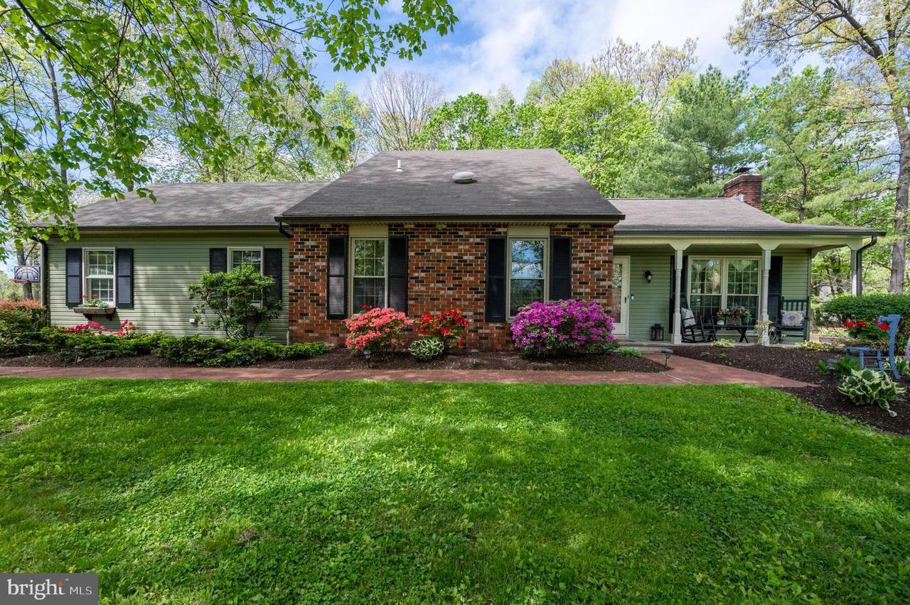 117 Woods Drive - Photo 1