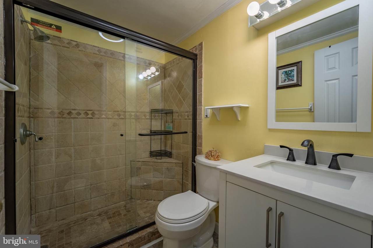417 Robin Drive - Photo 1