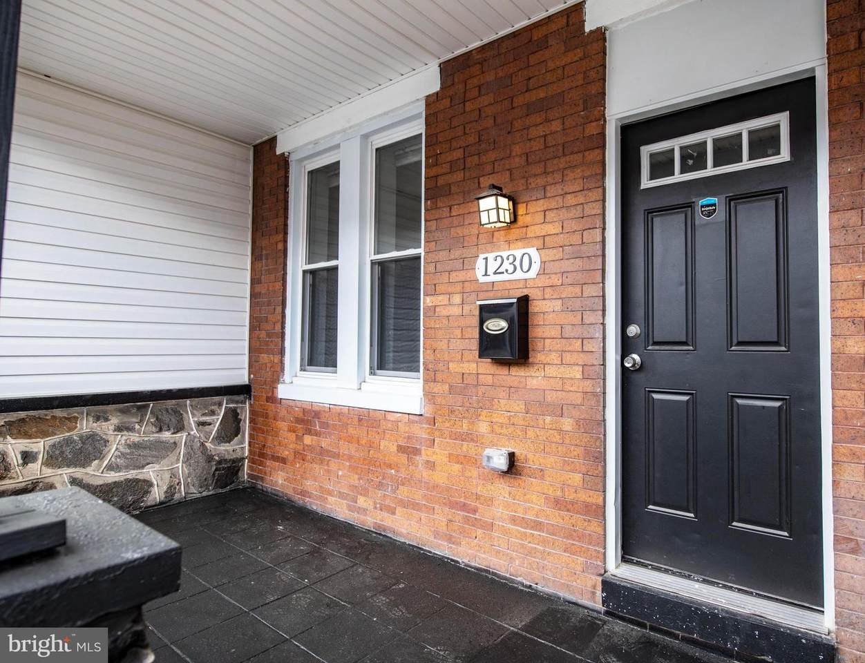1230 Decker Avenue - Photo 1