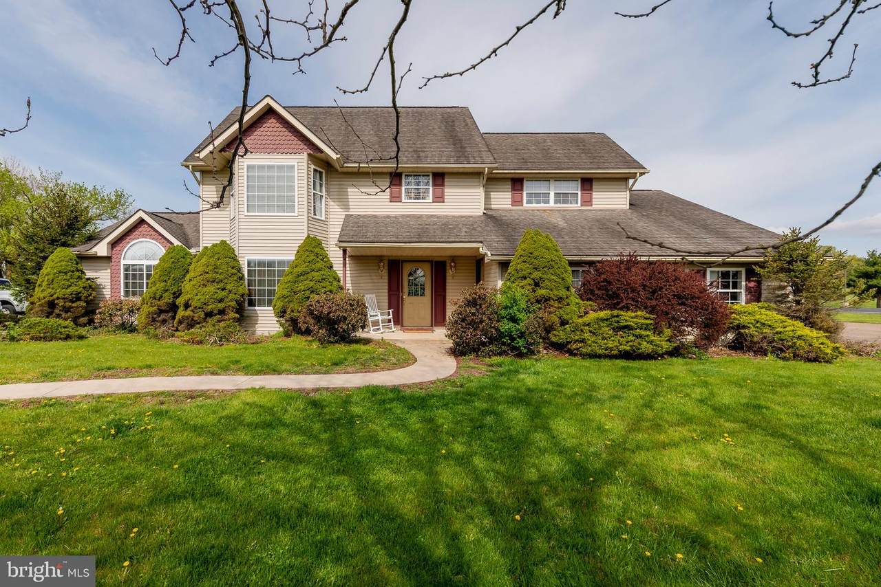 113 Pilgrim Way - Photo 1