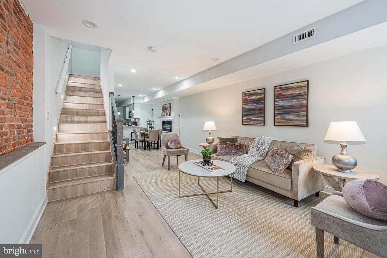 727 Chester Street - Photo 1
