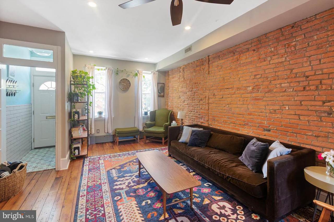 205 Carpenter Street - Photo 1