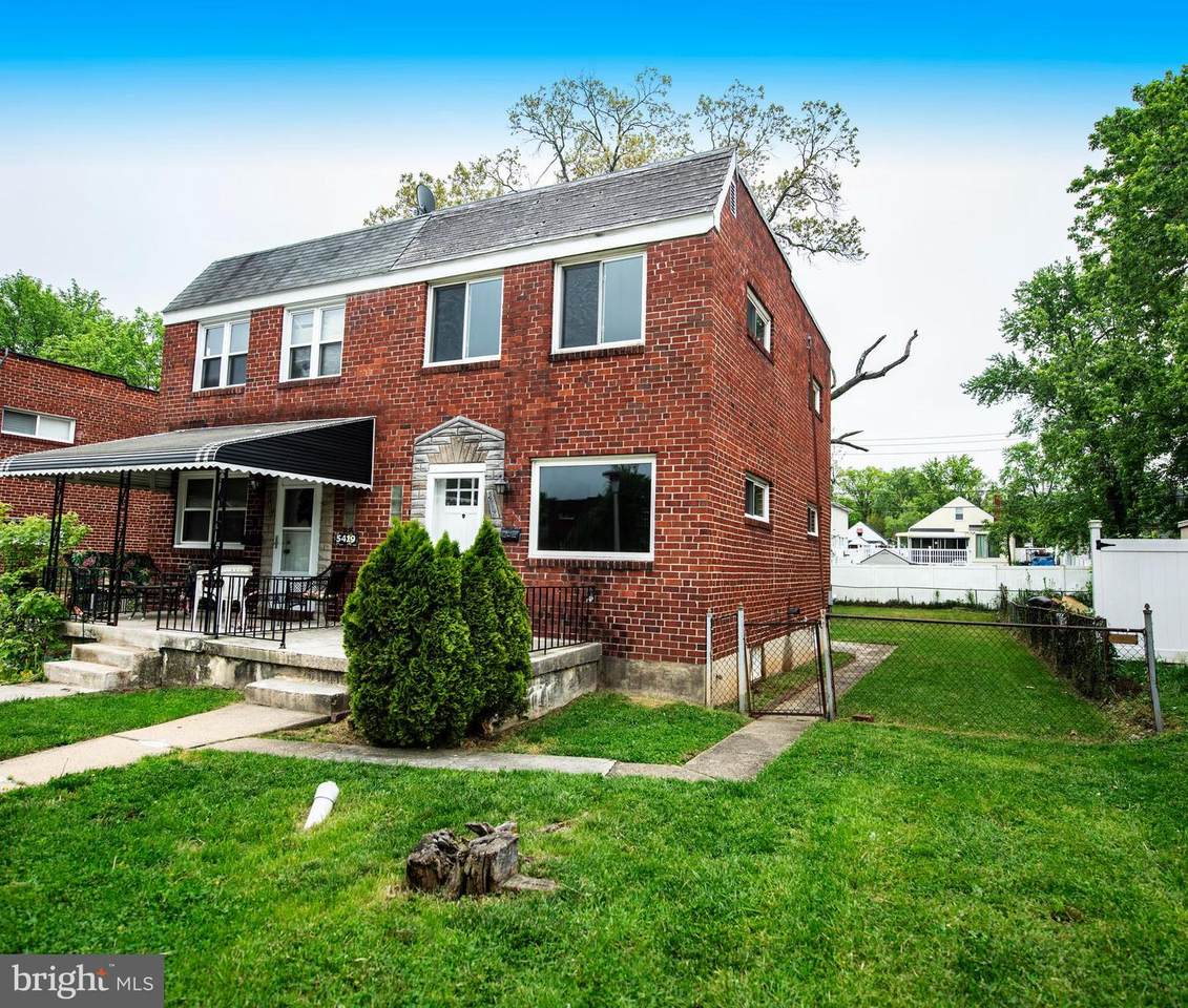 5417 Seward Avenue - Photo 1