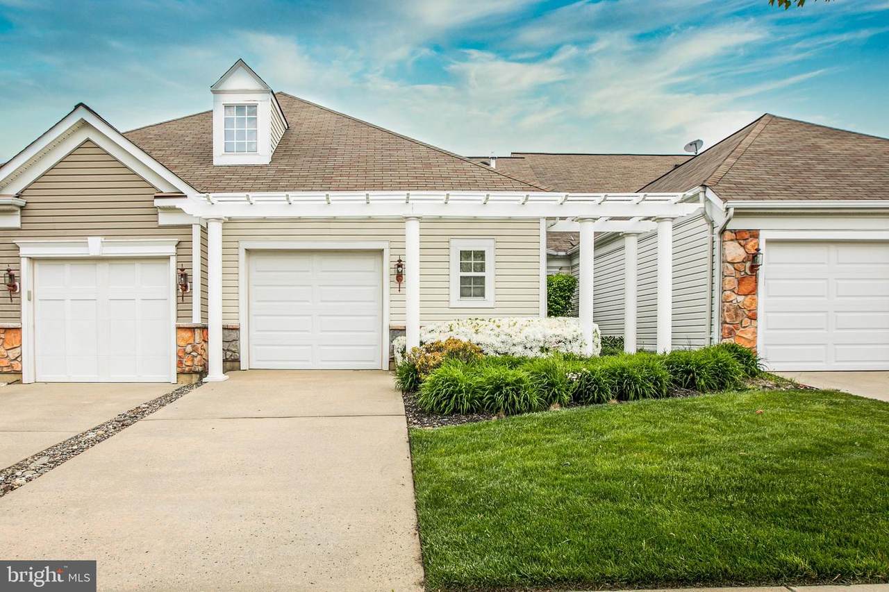 75 Sparrow Drive - Photo 1