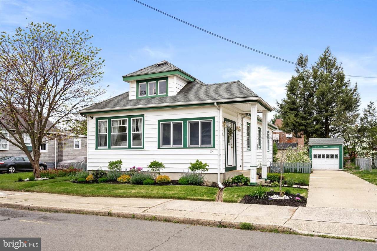 35 Elizabeth Avenue - Photo 1
