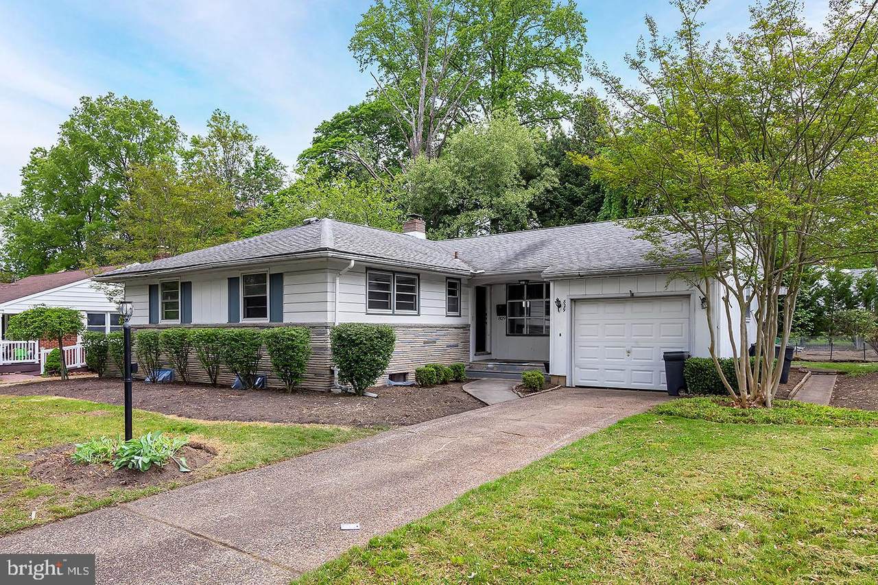829 Grove Street - Photo 1