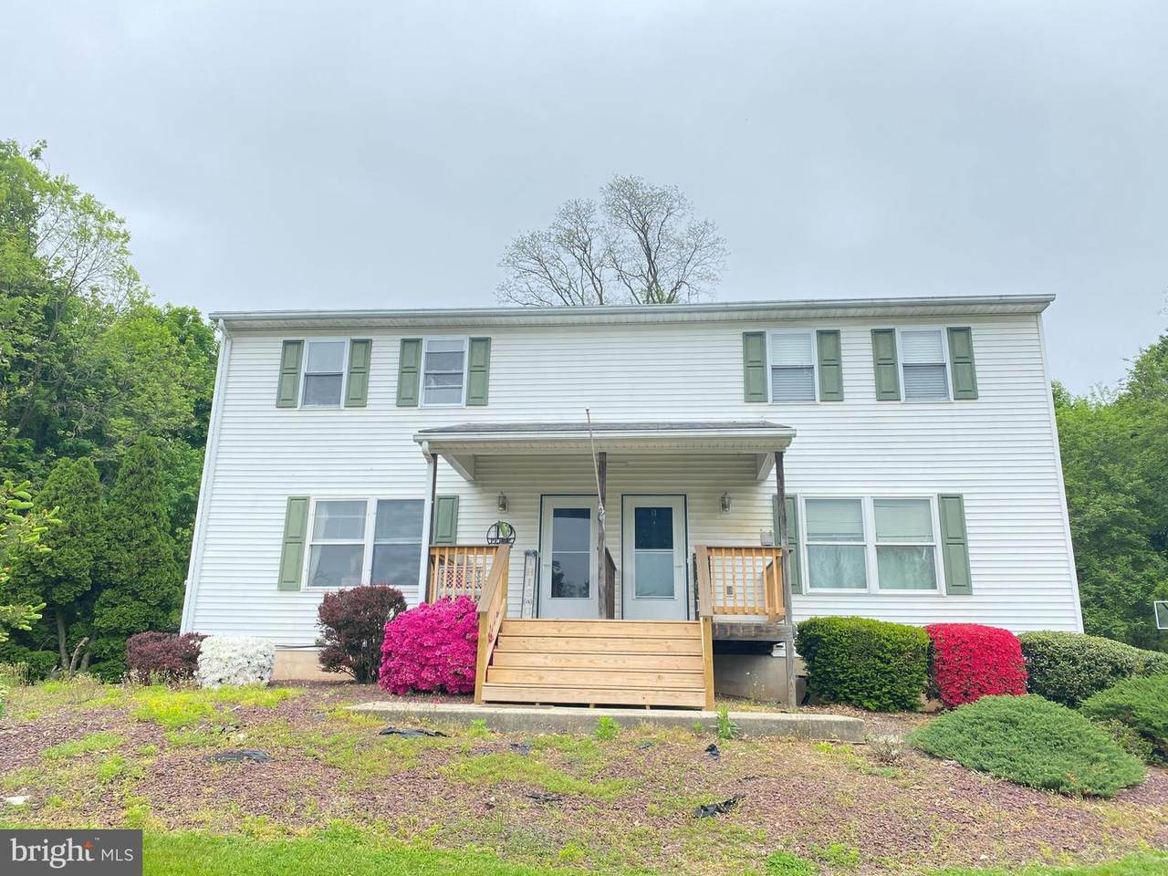 917 York Street - Photo 1